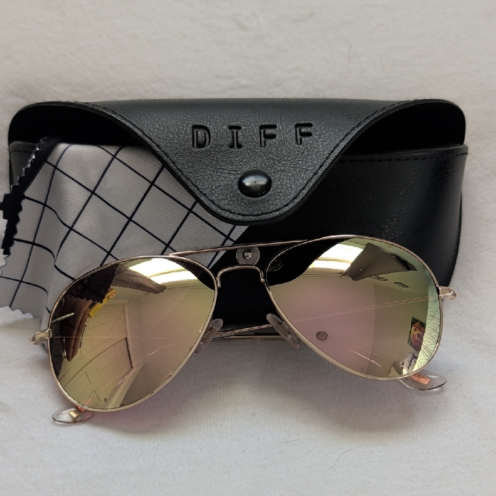 Silver Aviator Sunglasses